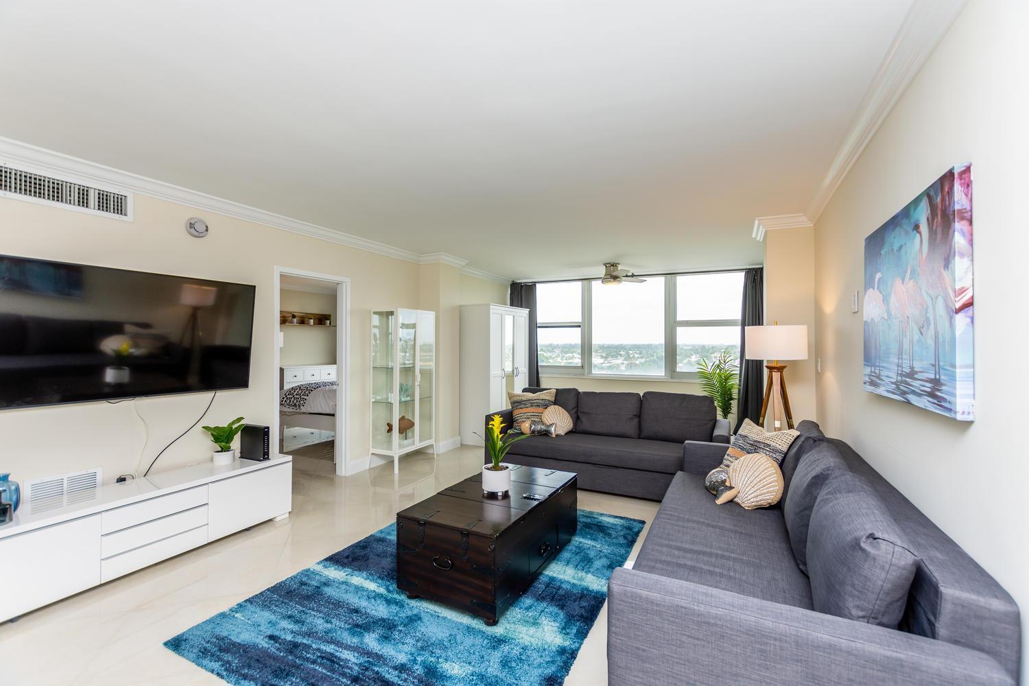 Ocean Manor Apartments photo 30