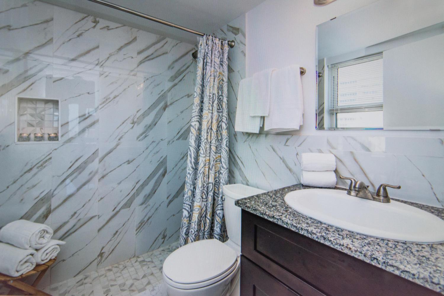 Ocean Manor Apartments photo 19