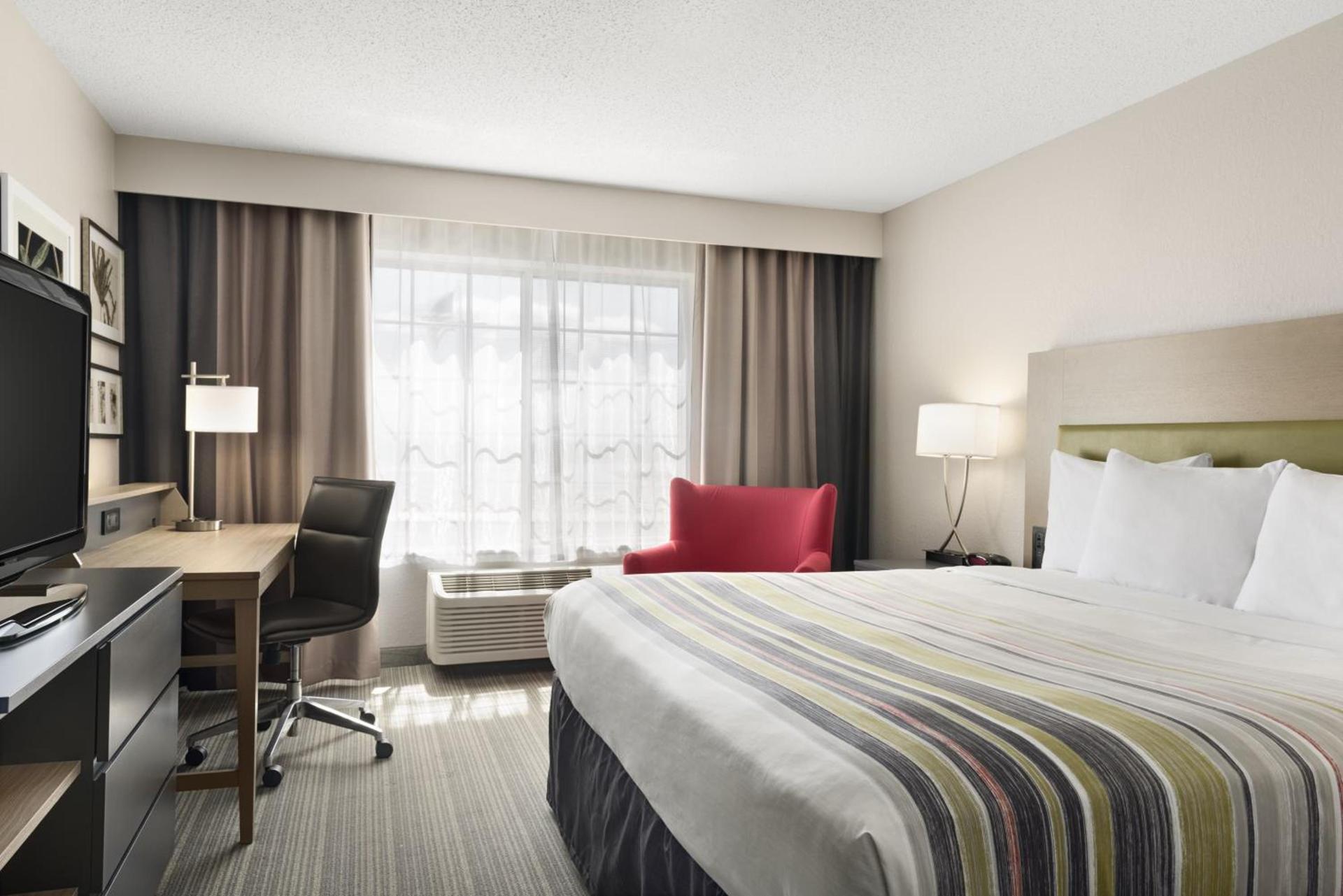 Country Inn & Suites by Radisson, Romeoville - Bolingbrook photo 13
