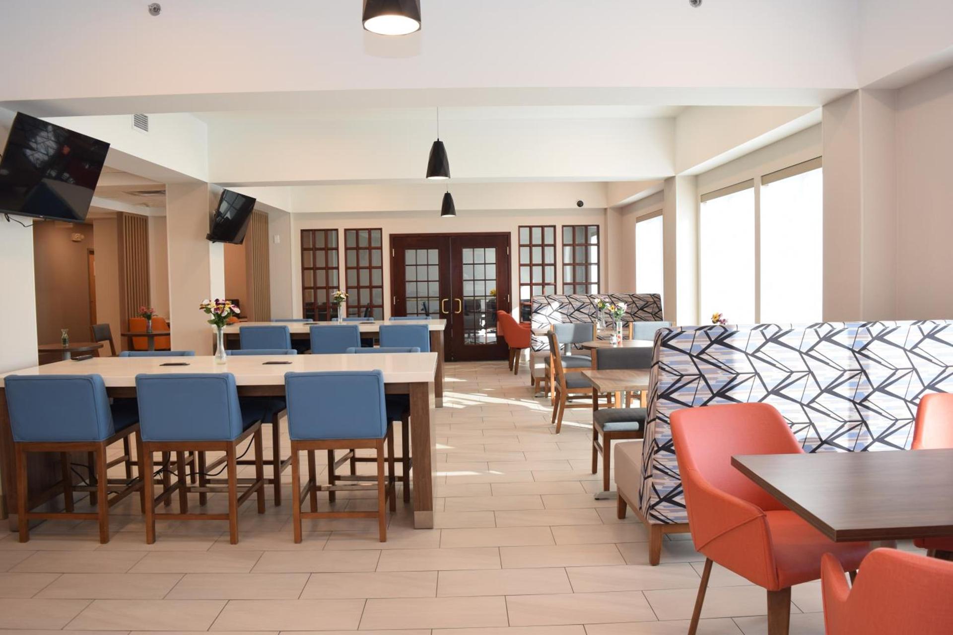 Holiday Inn Express Syracuse Airport by IHG photo 3