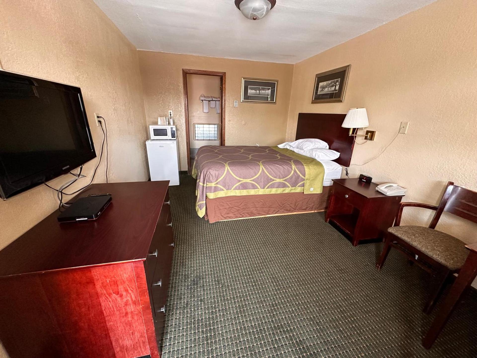 budget inn photo 7