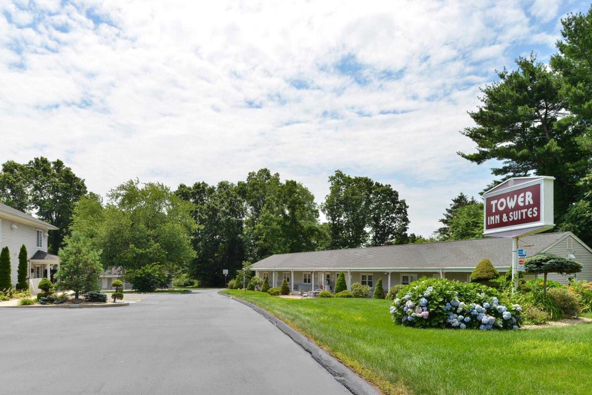 Tower Inn and Suites of Guilford / Madison photo 1