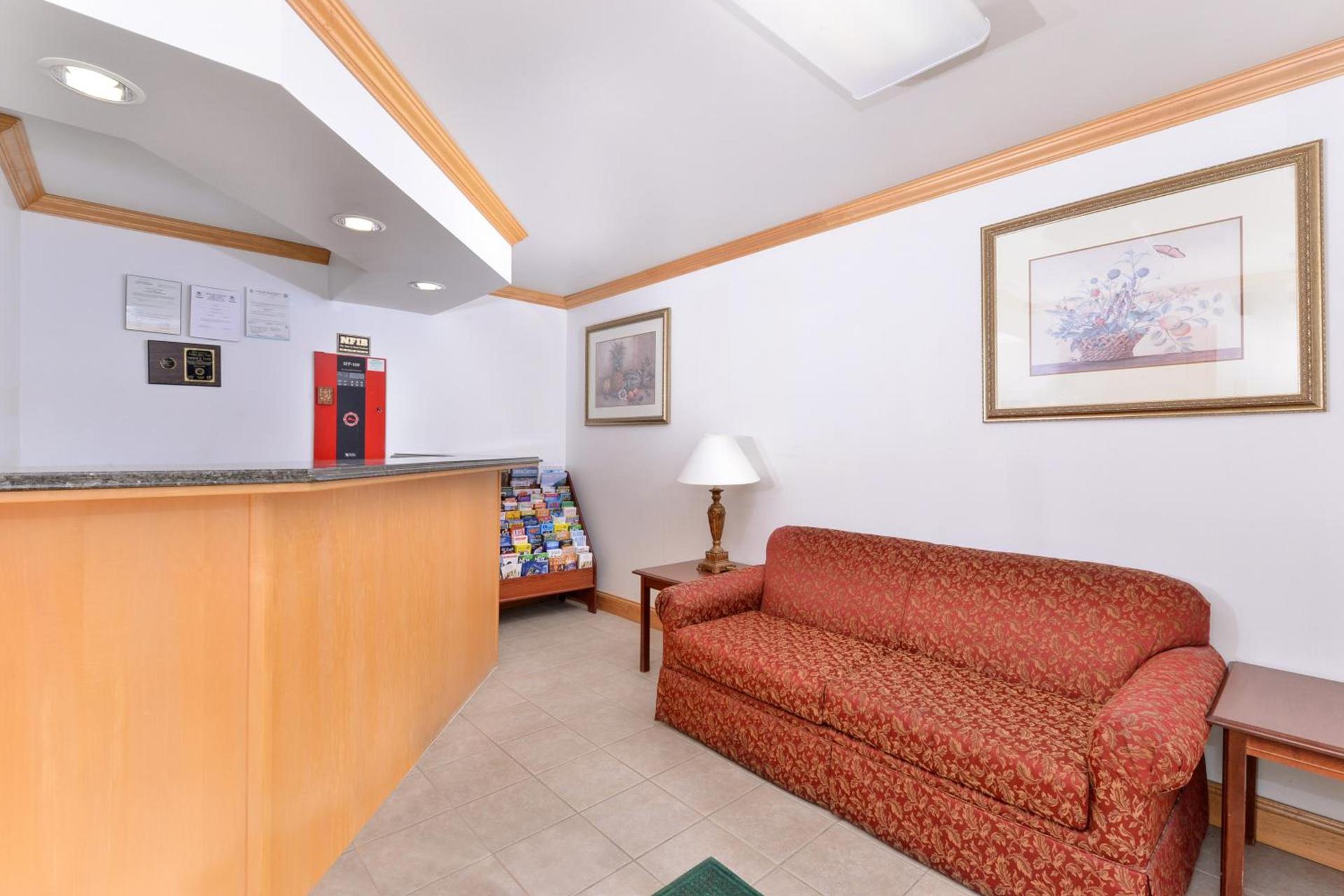 Tower Inn and Suites of Guilford / Madison photo 15
