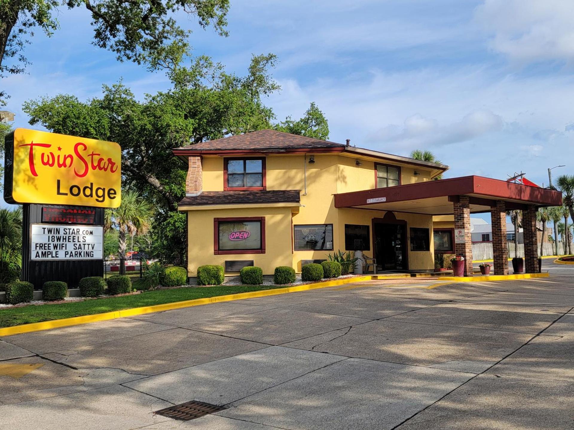Twin Star Lodge photo 32