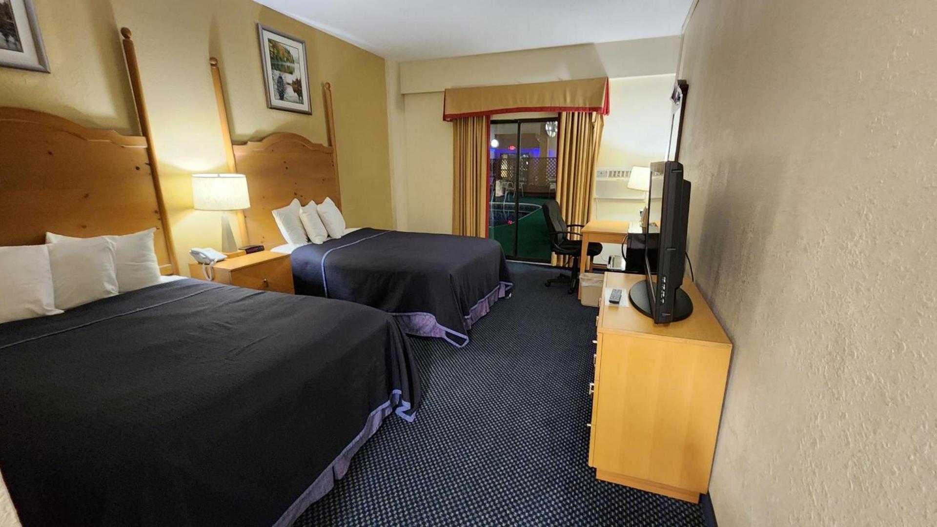 Katahdin Inn & Suites photo 62