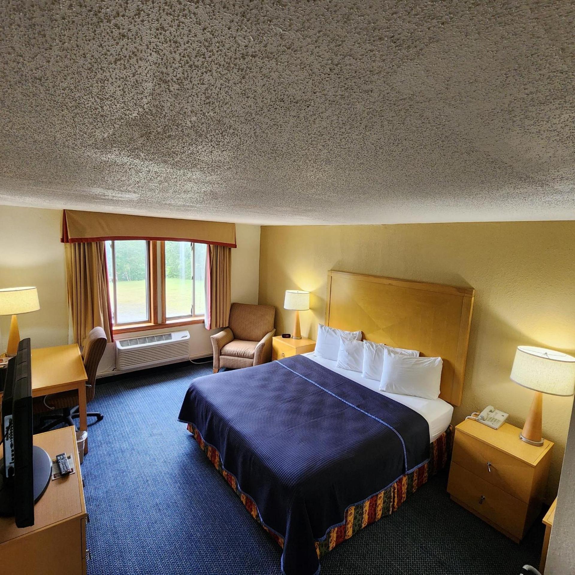 Katahdin Inn & Suites photo 48