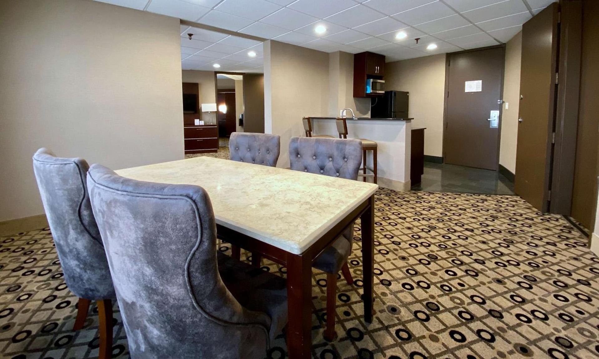 Radisson Hotel Southfield-Detroit photo 32