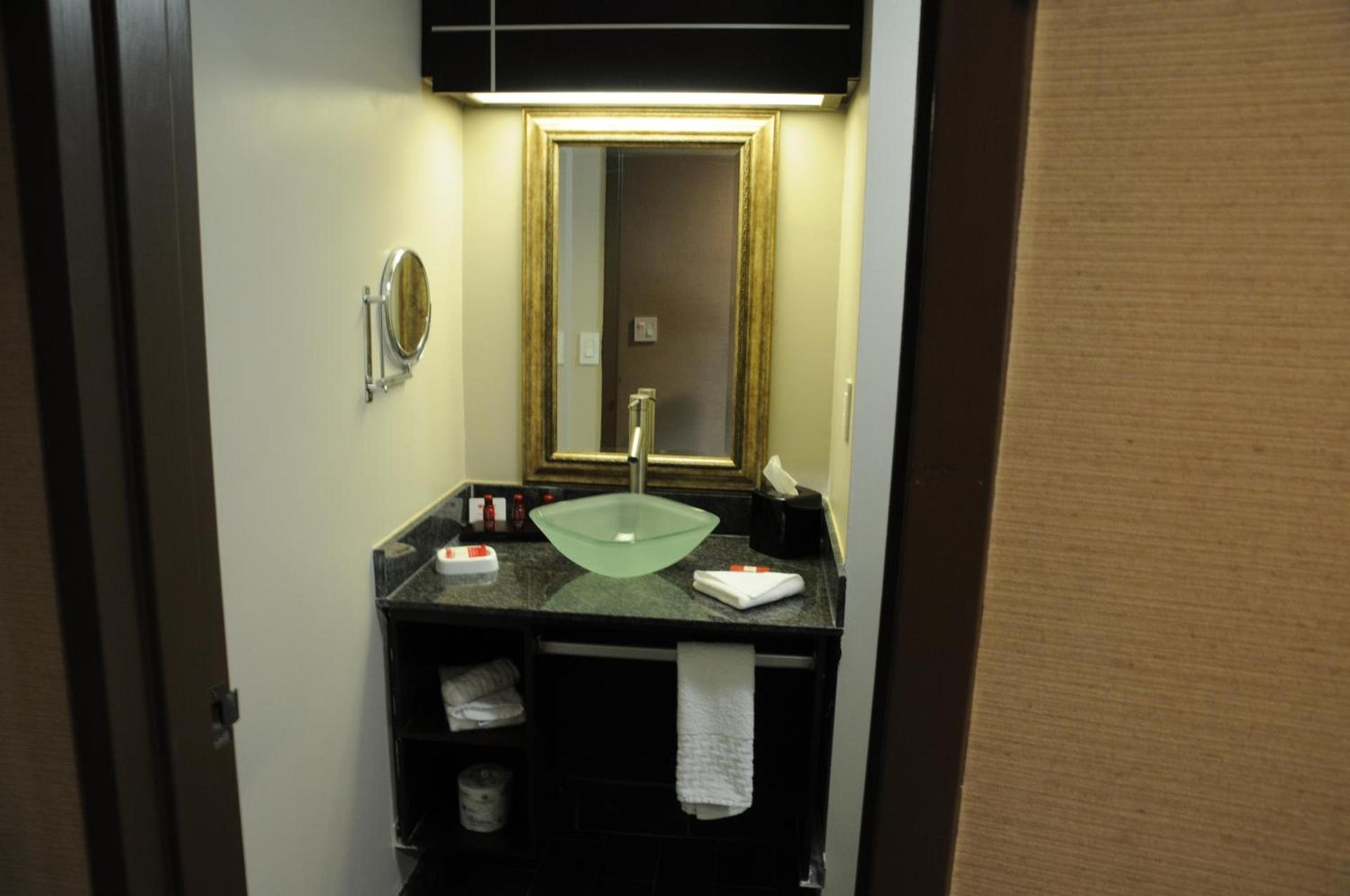 Radisson Hotel Southfield-Detroit photo 35