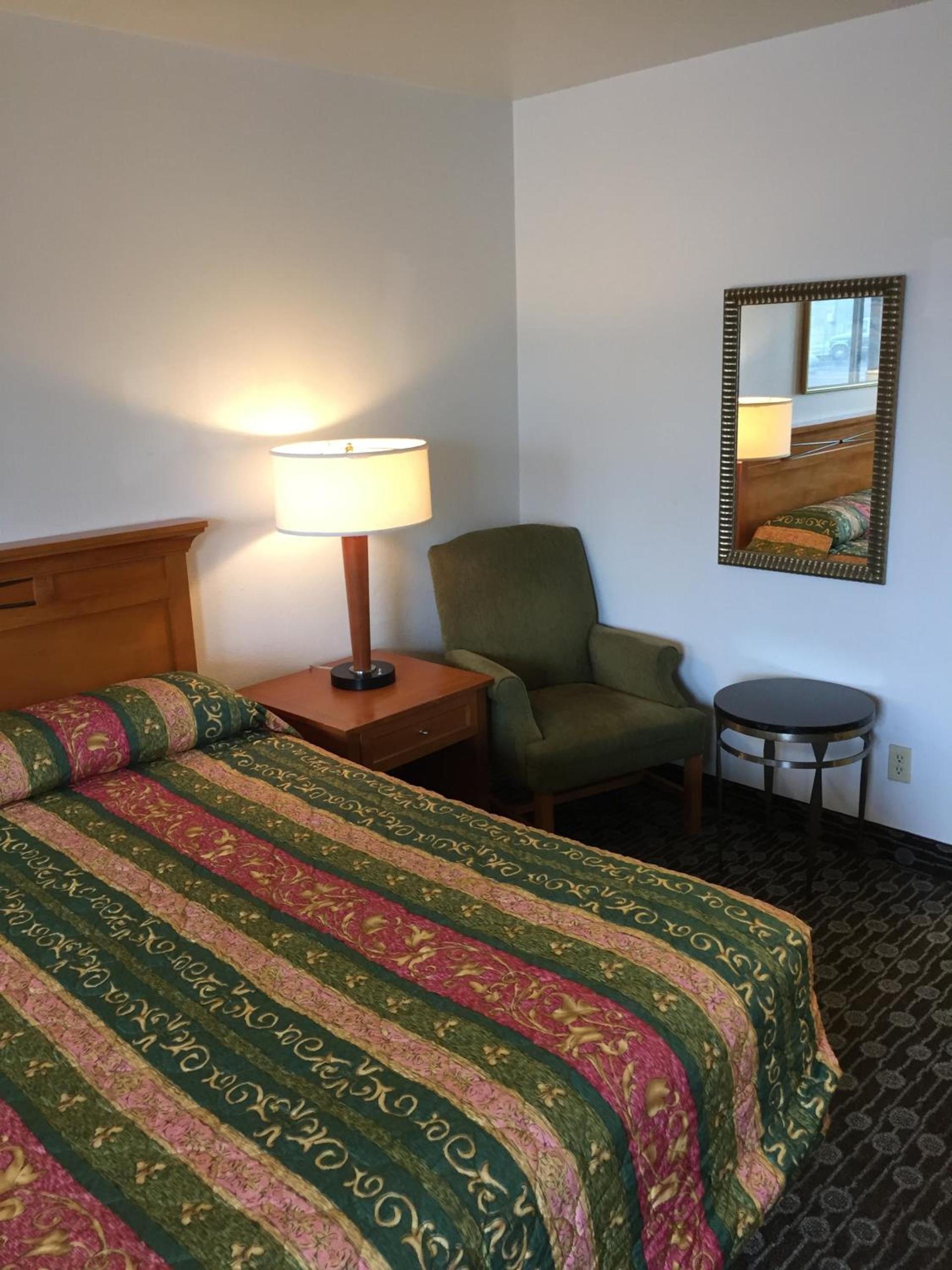 Sunshine Motel photo 26