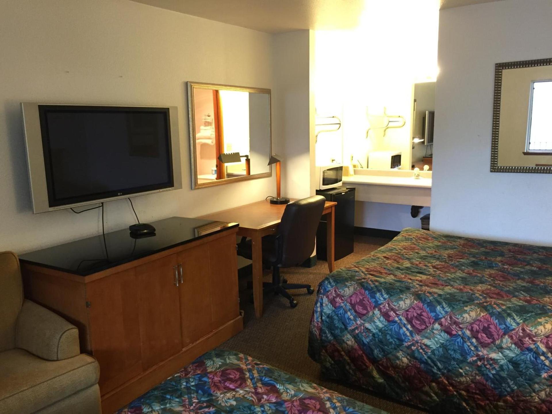 Sunshine Motel photo 41