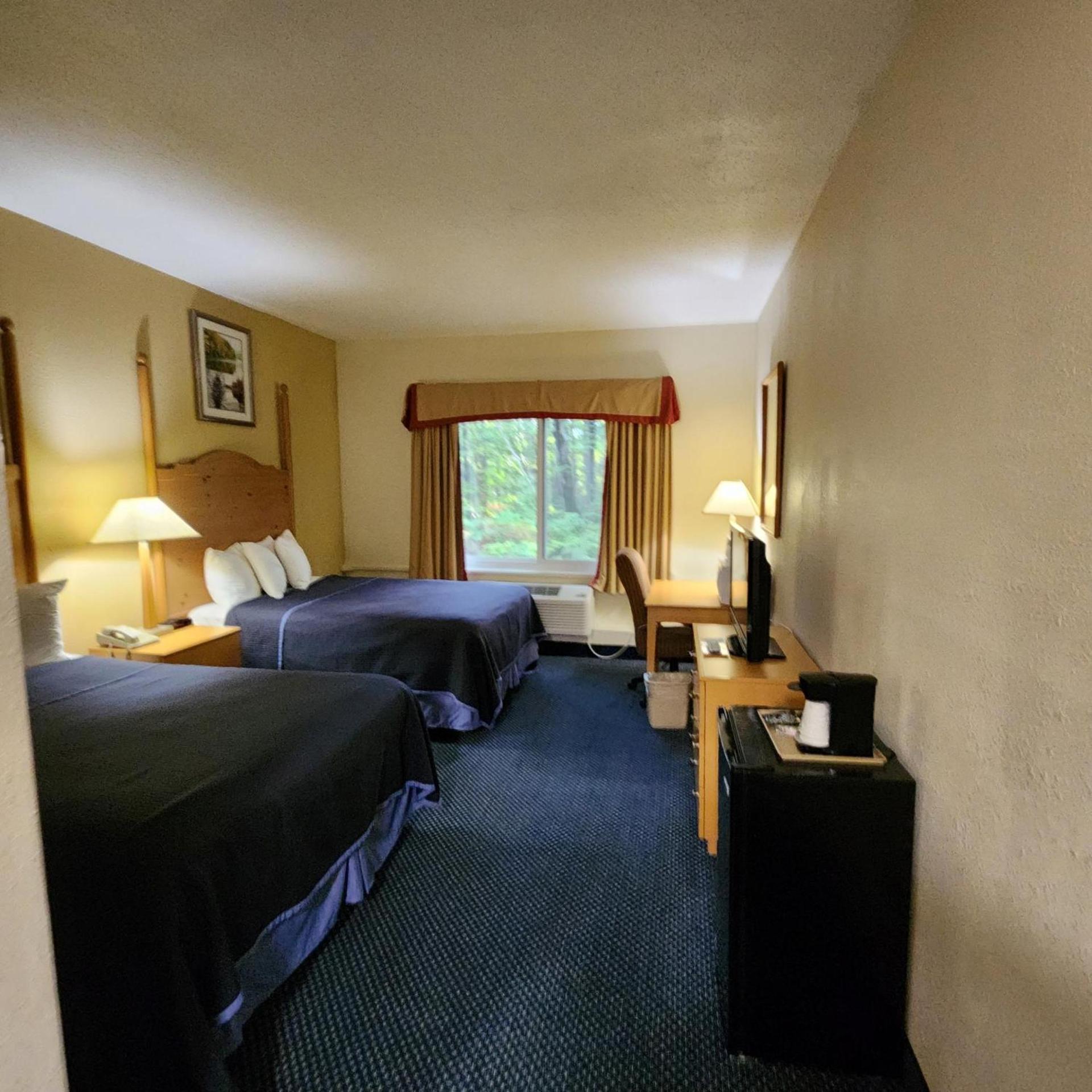 Katahdin Inn & Suites photo 42