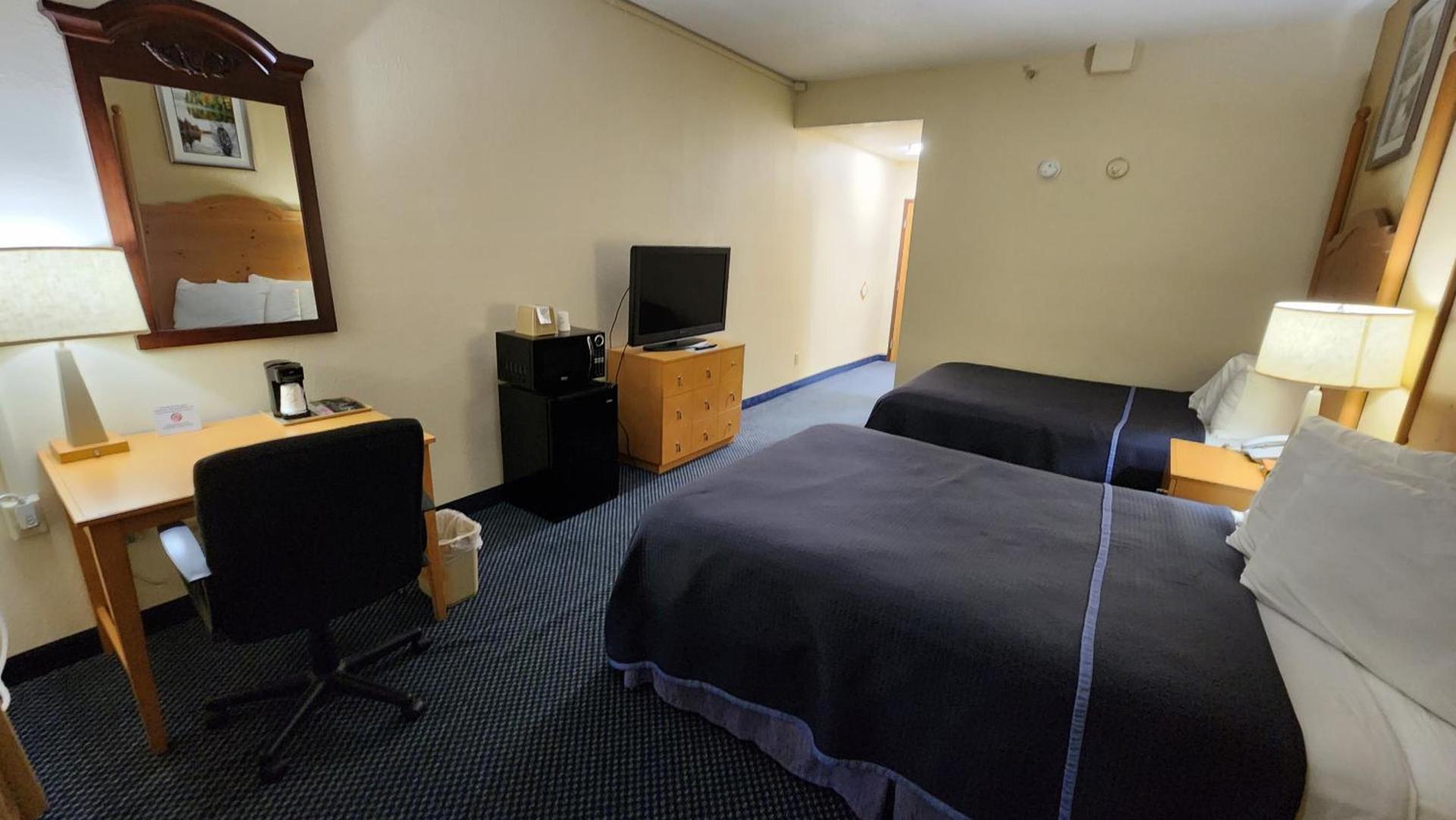 Katahdin Inn & Suites photo 43