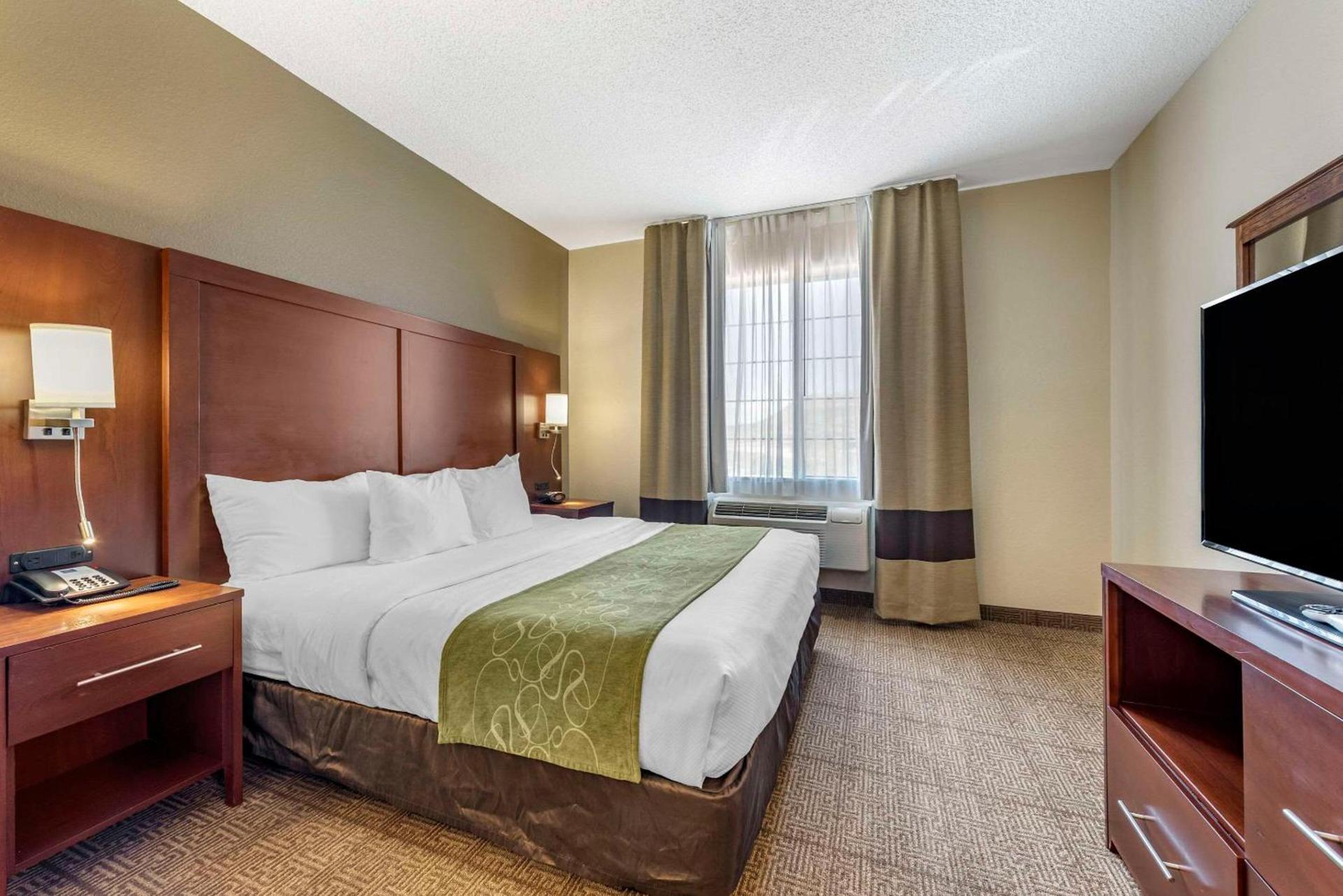 Comfort Suites Castle Rock - Denver South photo 16
