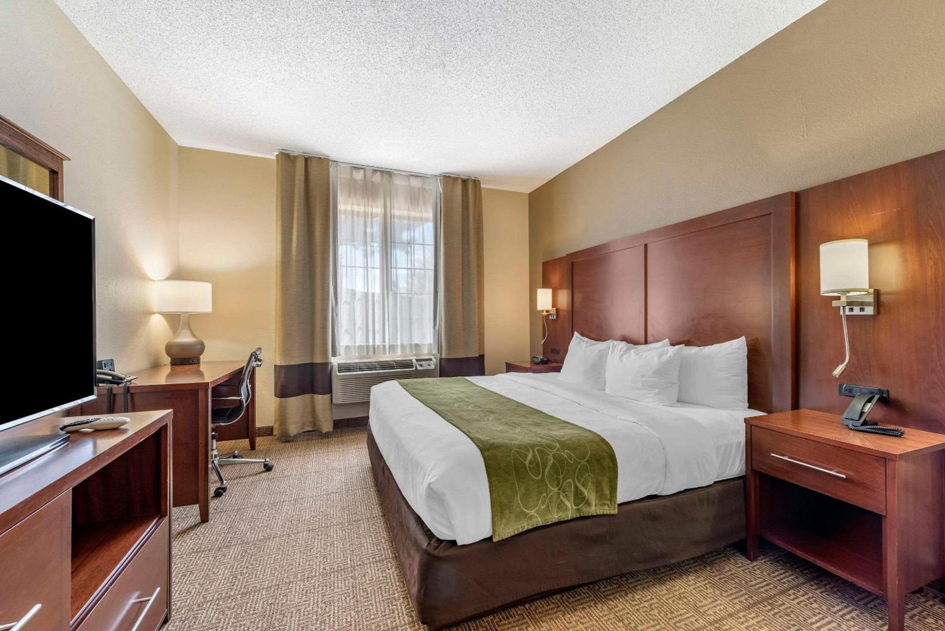 Comfort Suites Castle Rock - Denver South photo 23