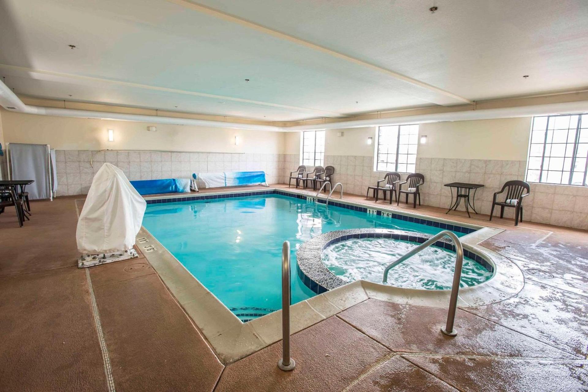 Comfort Suites Castle Rock - Denver South photo 32