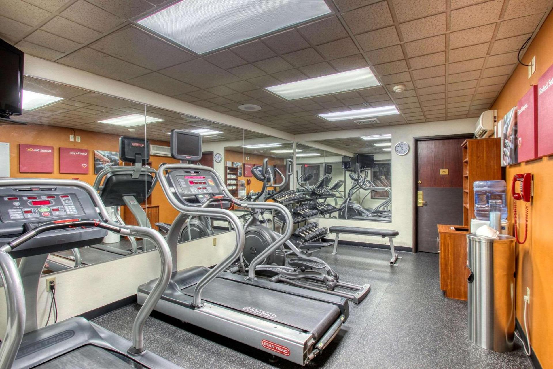Comfort Suites Madison West - Middleton photo 48