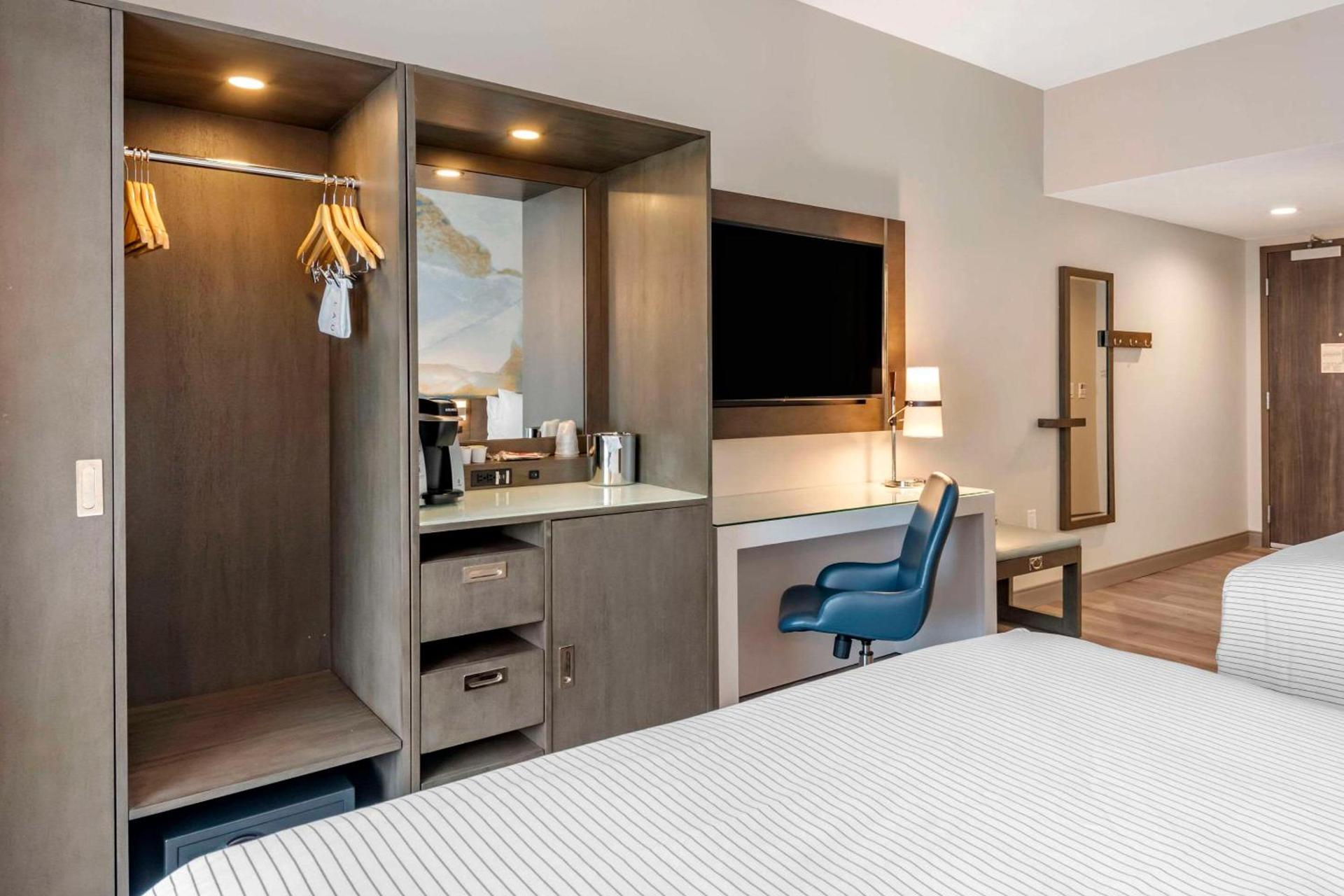 Cambria Hotel Orlando Airport photo 17