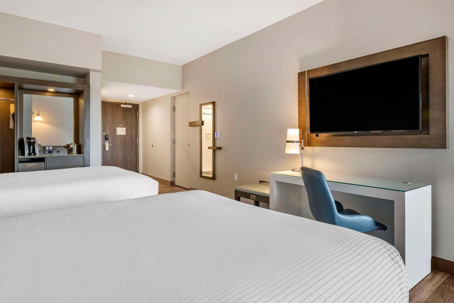 Cambria Hotel Orlando Airport photo 40