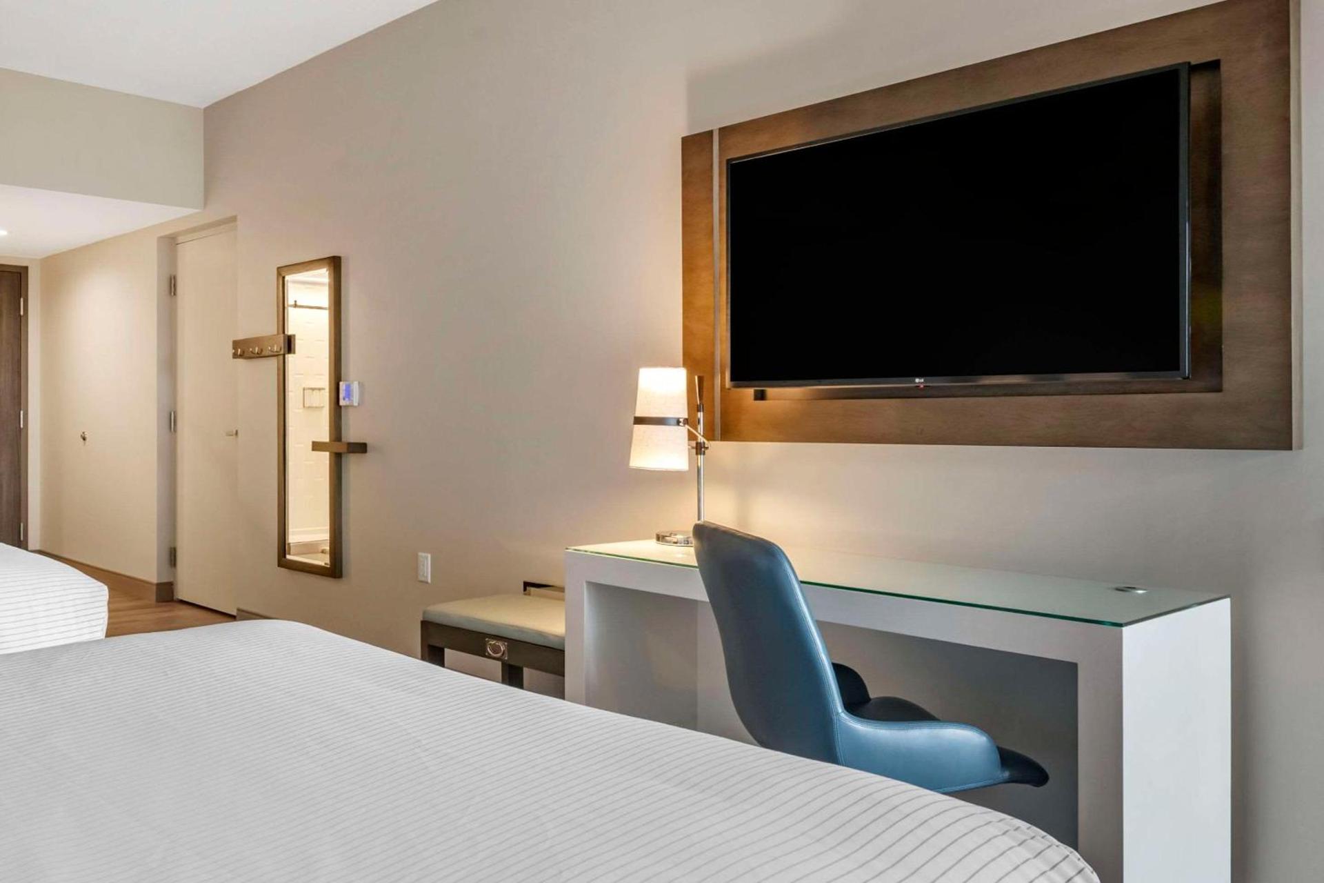 Cambria Hotel Orlando Airport photo 43