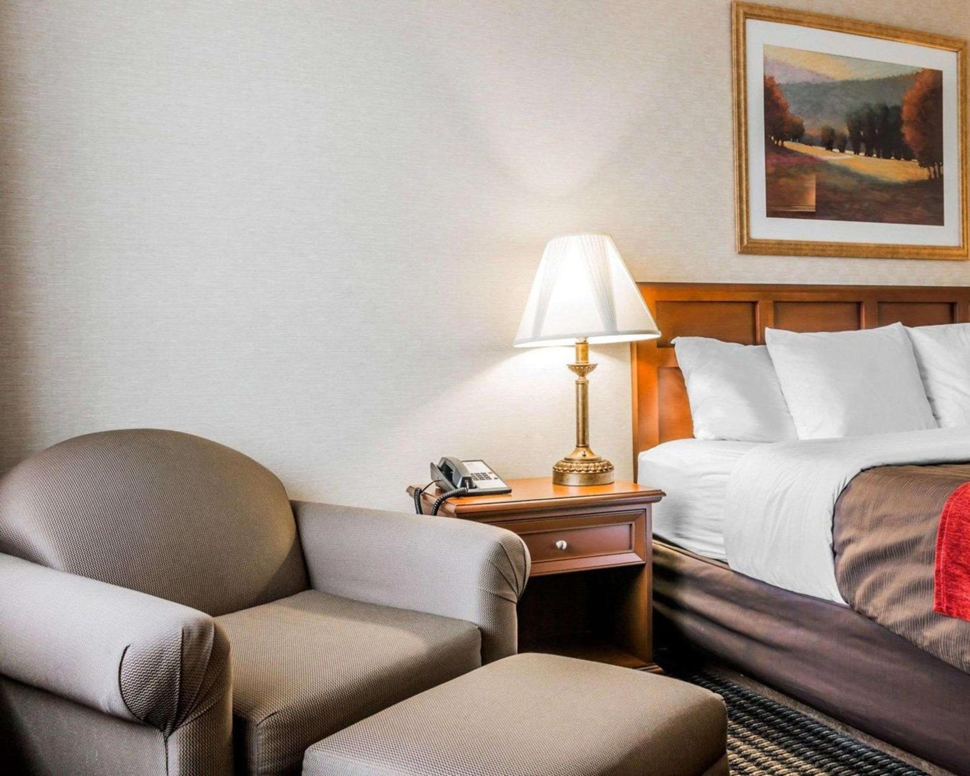 Wingate by Wyndham Utica photo 10