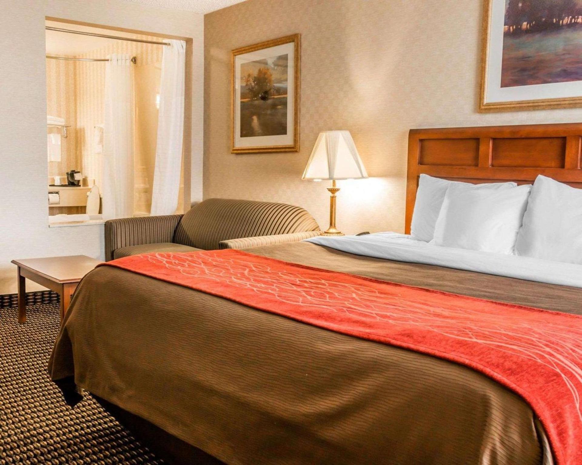 Wingate by Wyndham Utica photo 18