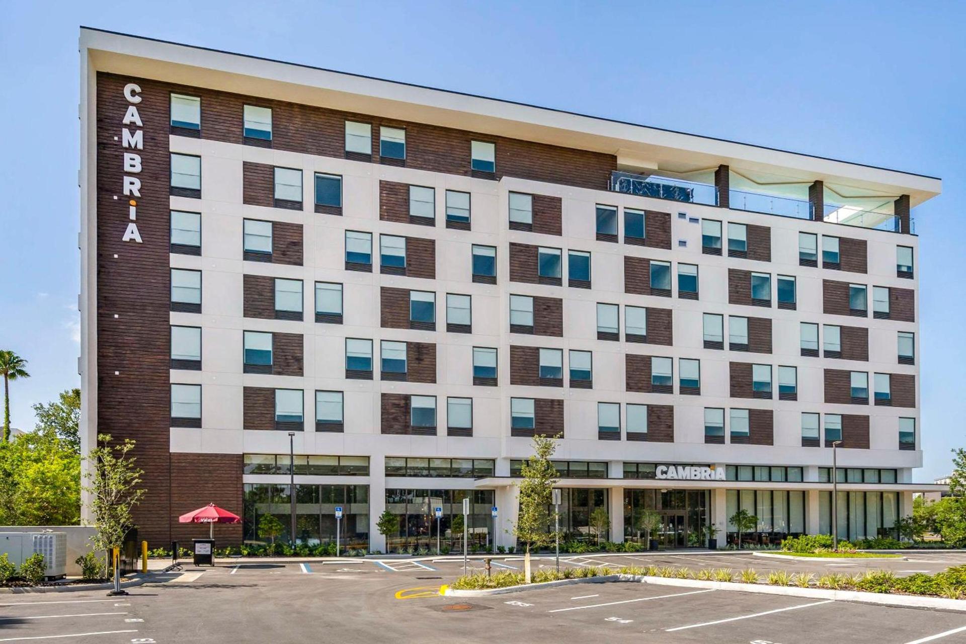 Cambria Hotel Orlando near Universal Theme Parks photo 5