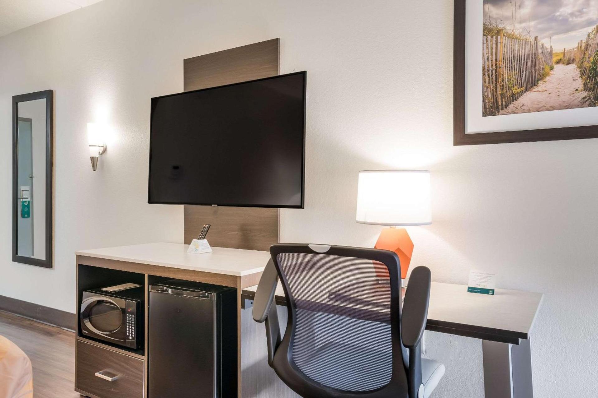 Quality Inn Jacksonville near Camp Lejeune photo 20