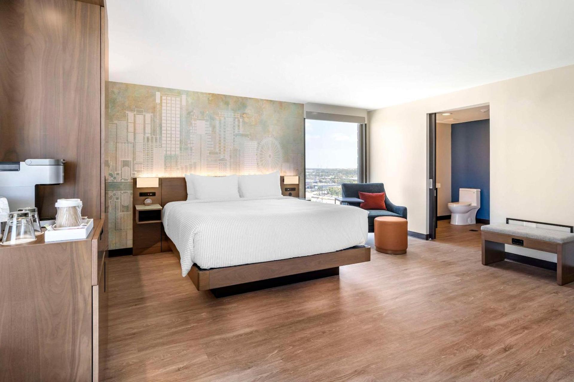 Cambria Hotel Orlando near Universal Theme Parks photo 26