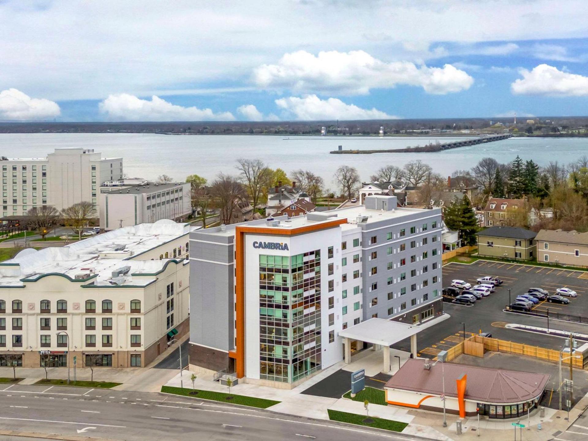 Cambria Hotel Niagara Falls photo 3