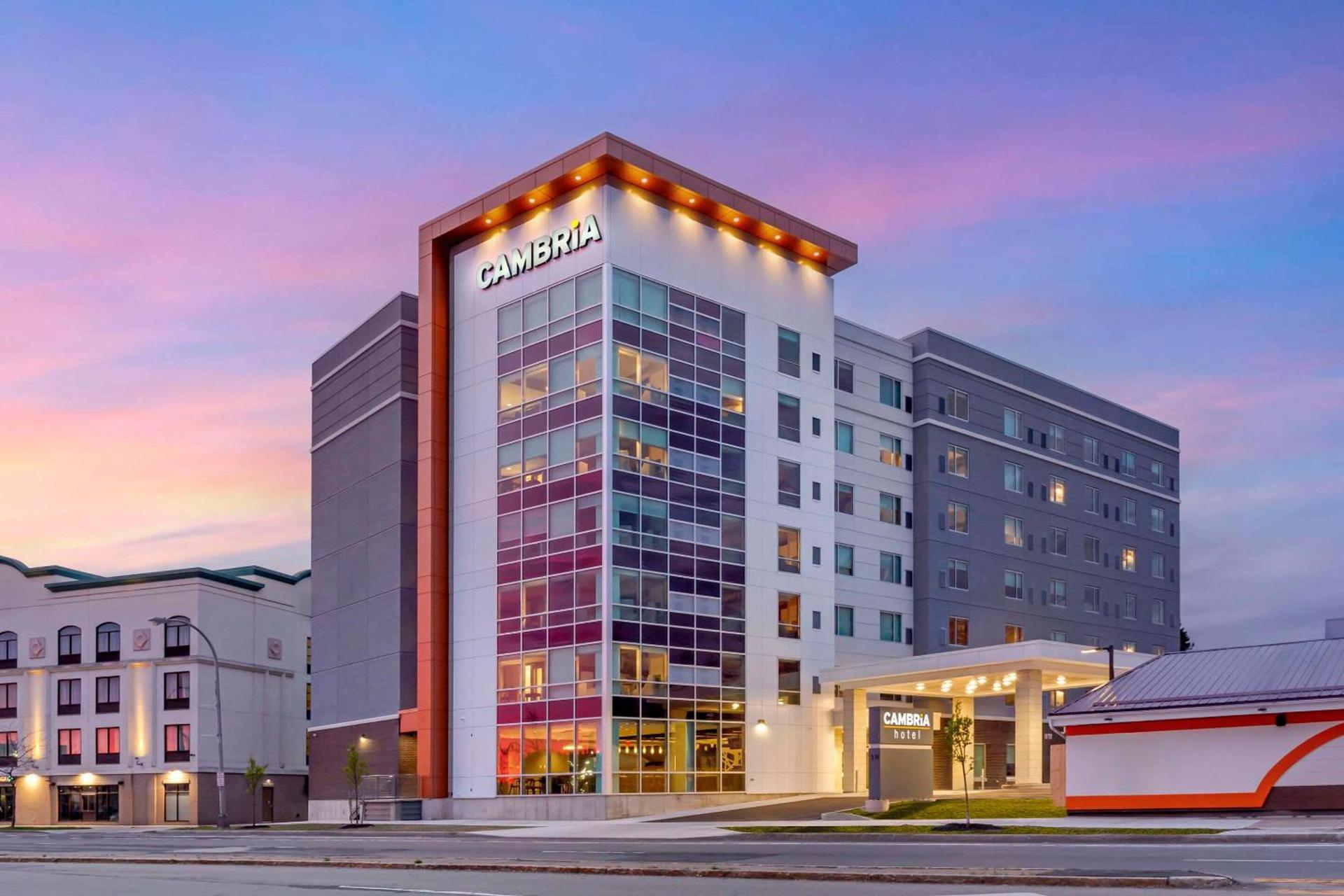 Cambria Hotel Niagara Falls photo 11