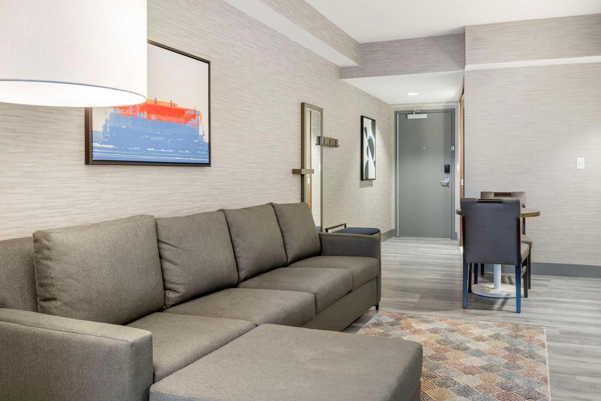 Cambria Hotel Niagara Falls photo 31