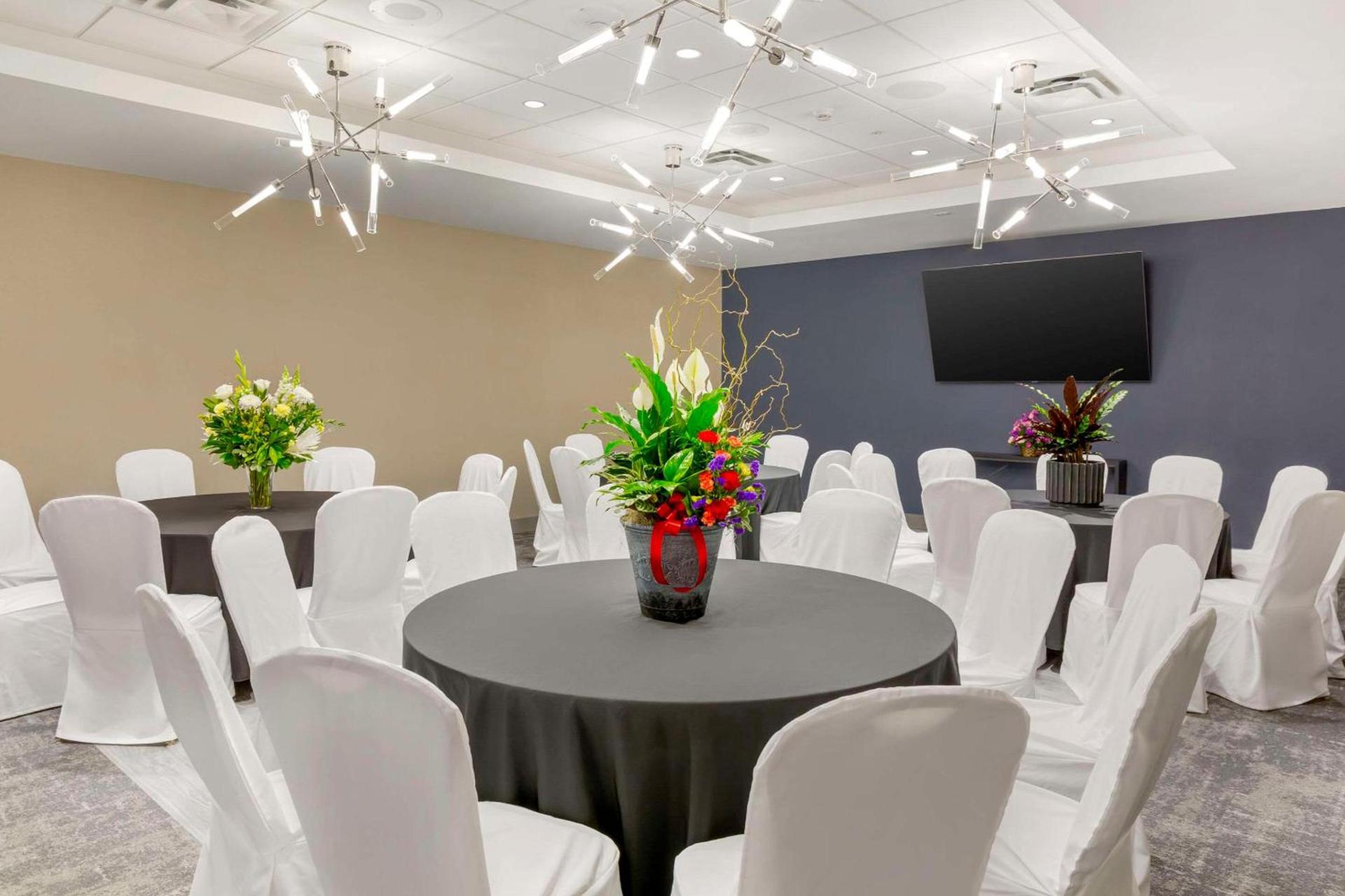 Cambria Hotel Niagara Falls photo 46