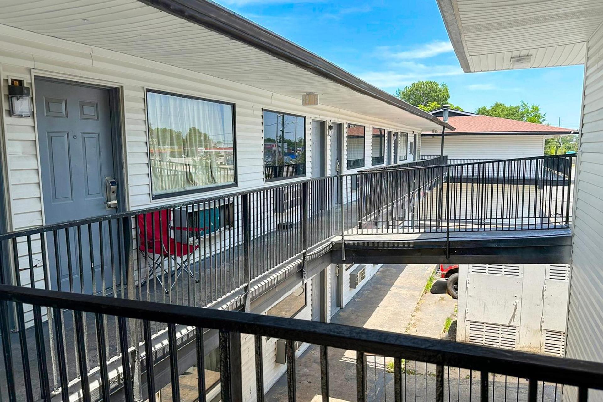 Luxury Inn By OYO Albany photo 12