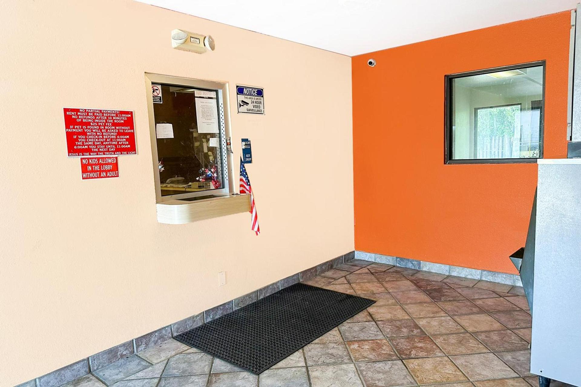 Luxury Inn By OYO Albany photo 16