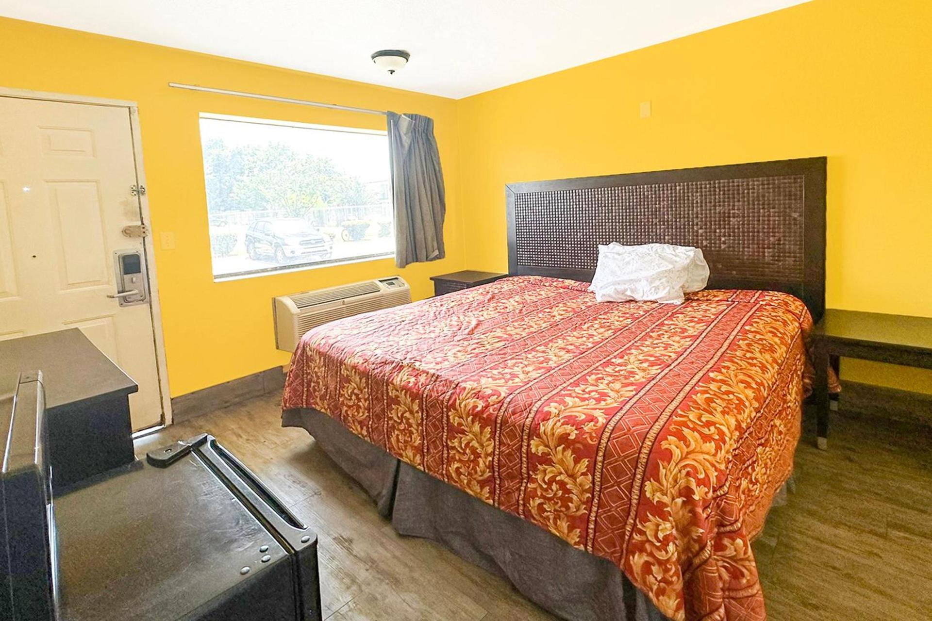 Luxury Inn By OYO Albany photo 21