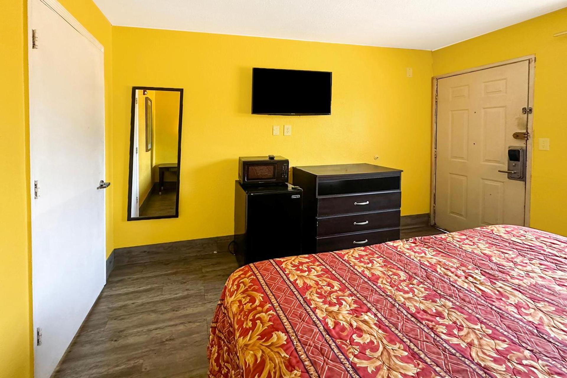 Luxury Inn By OYO Albany photo 22