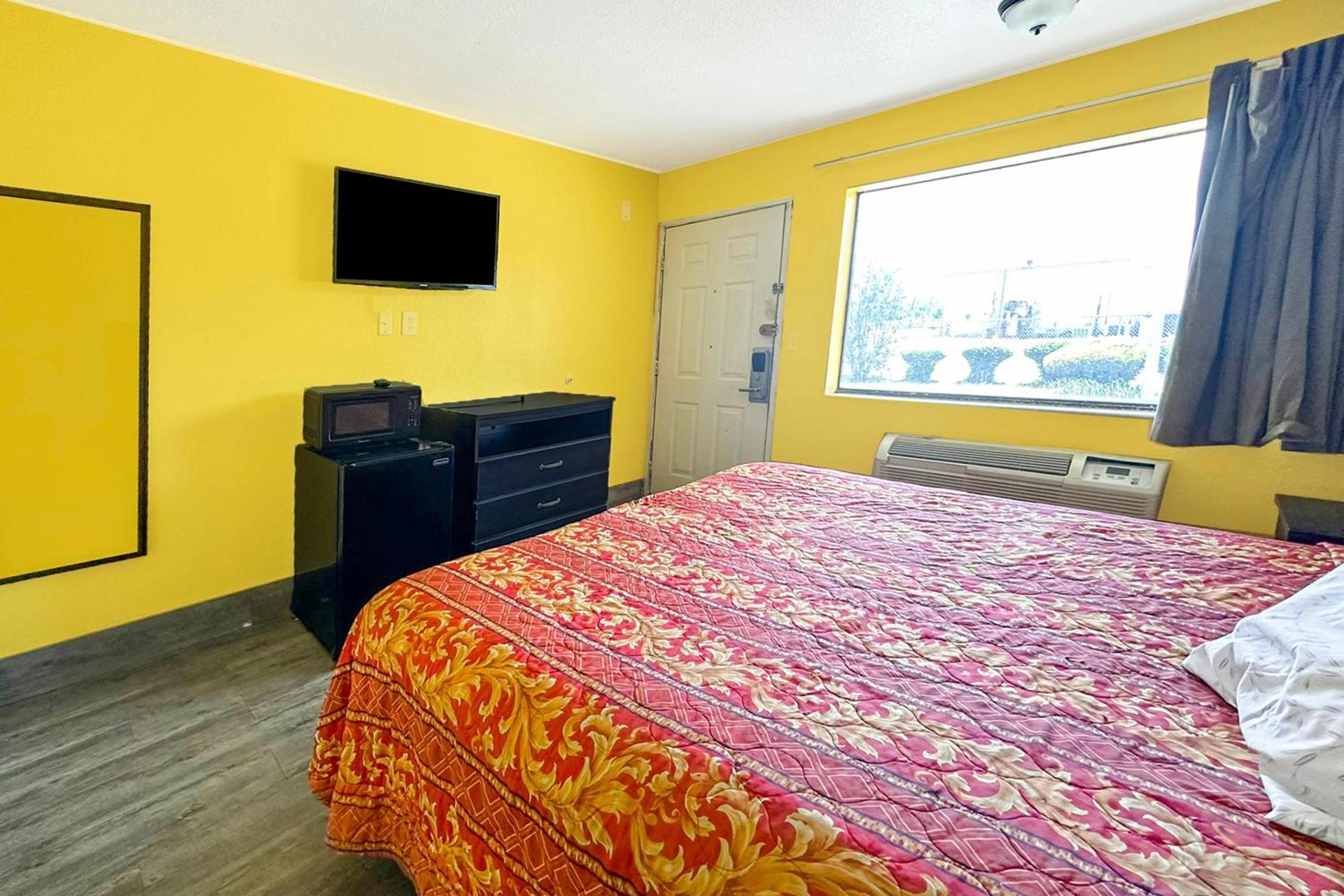 Luxury Inn By OYO Albany photo 26