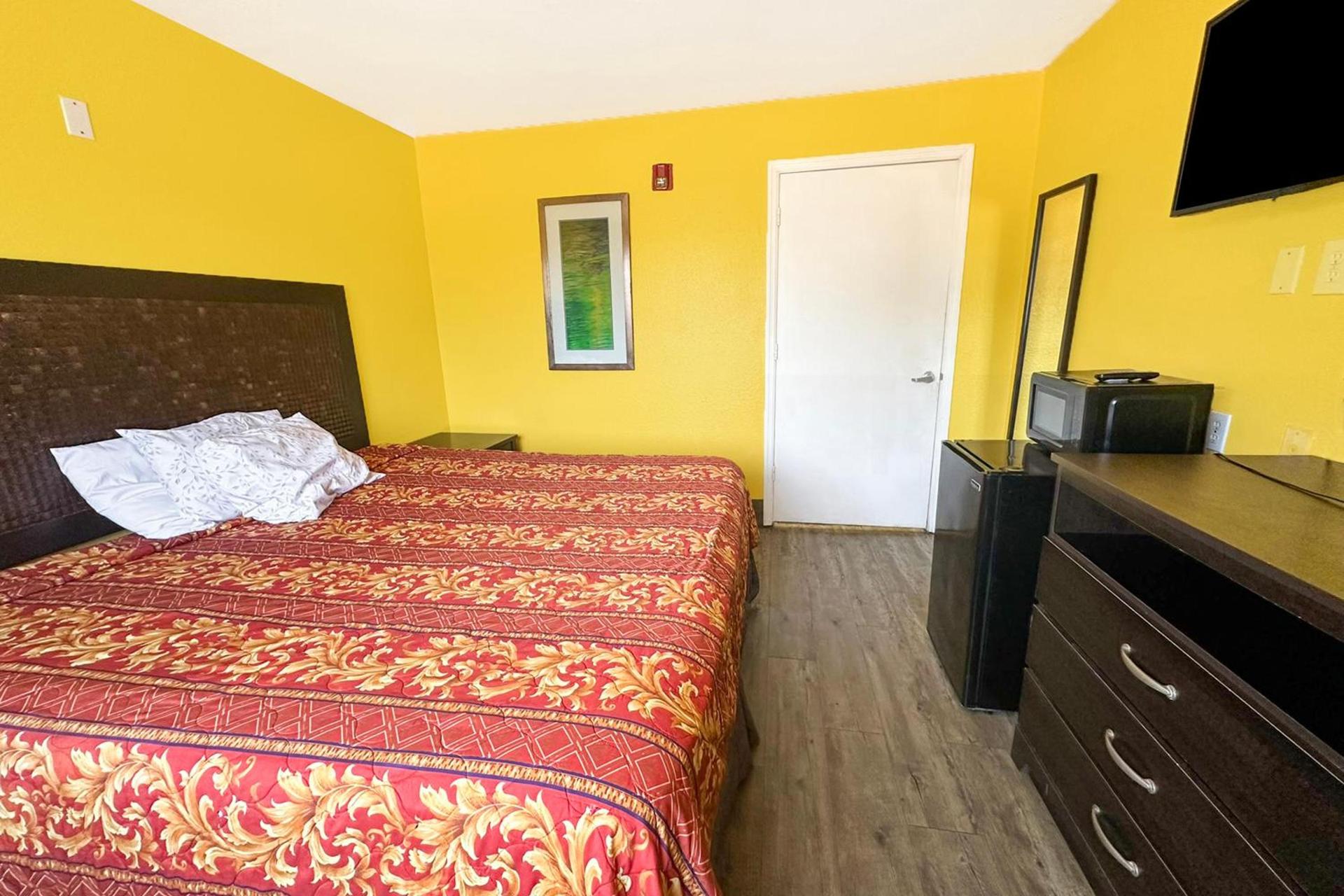 Luxury Inn By OYO Albany photo 41