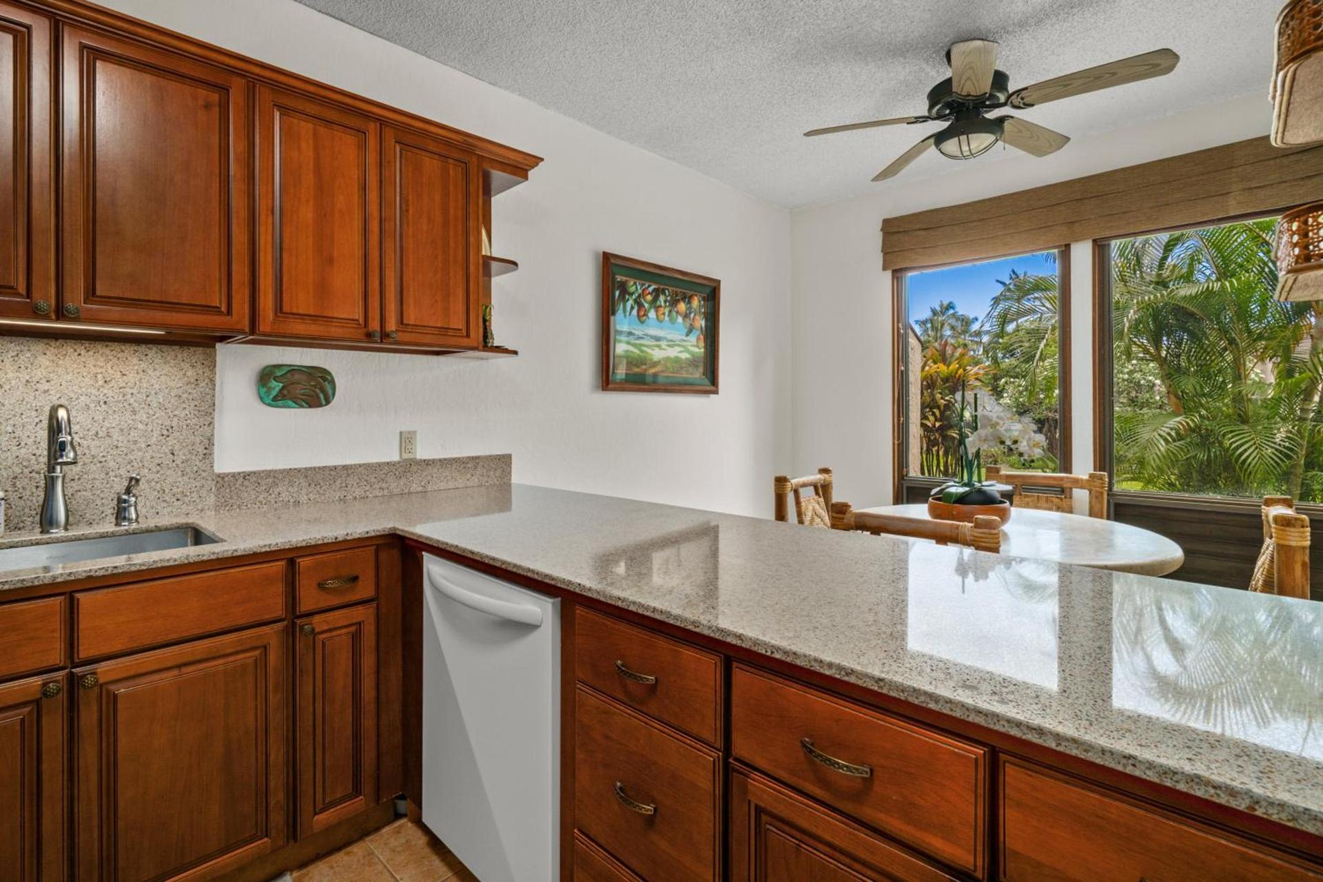 1Br 1Ba Kahala Tropical Dream, Pool, Garden View 513 photo 14