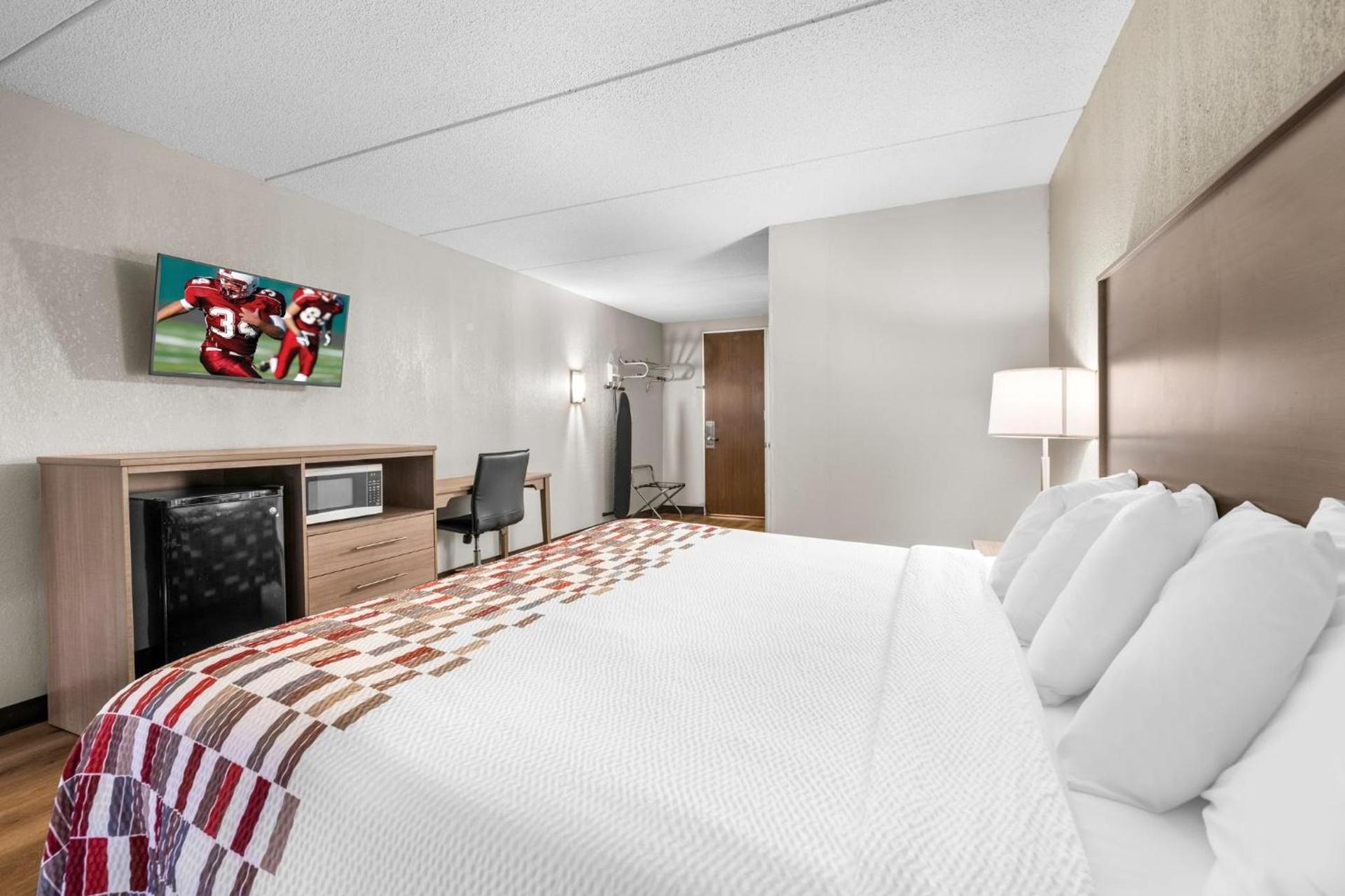 Red Roof Inn Niagara Falls photo 19