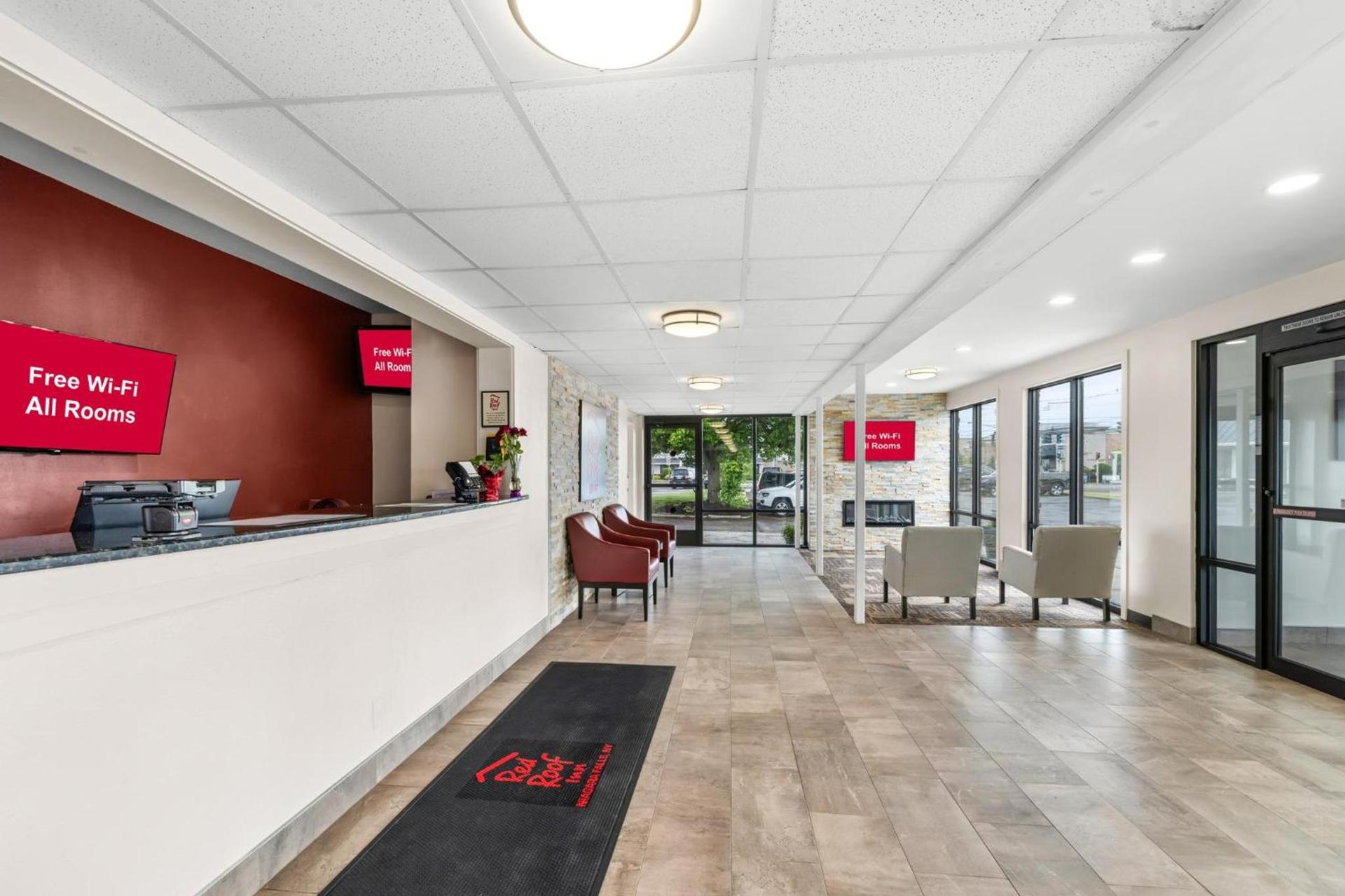 Red Roof Inn Niagara Falls photo 3