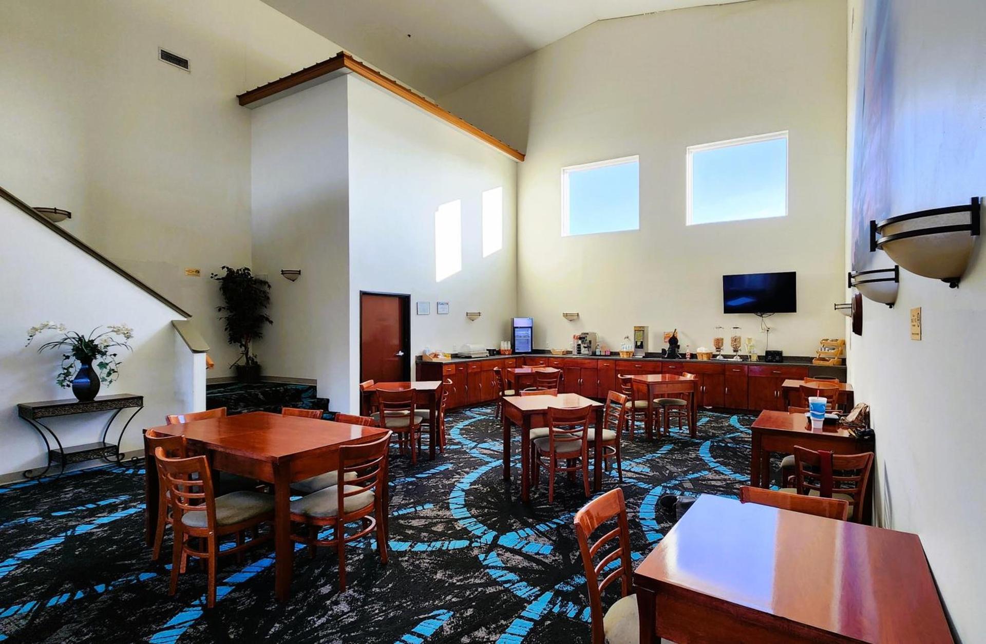 FairBridge Inn & Suites Canadian photo 24