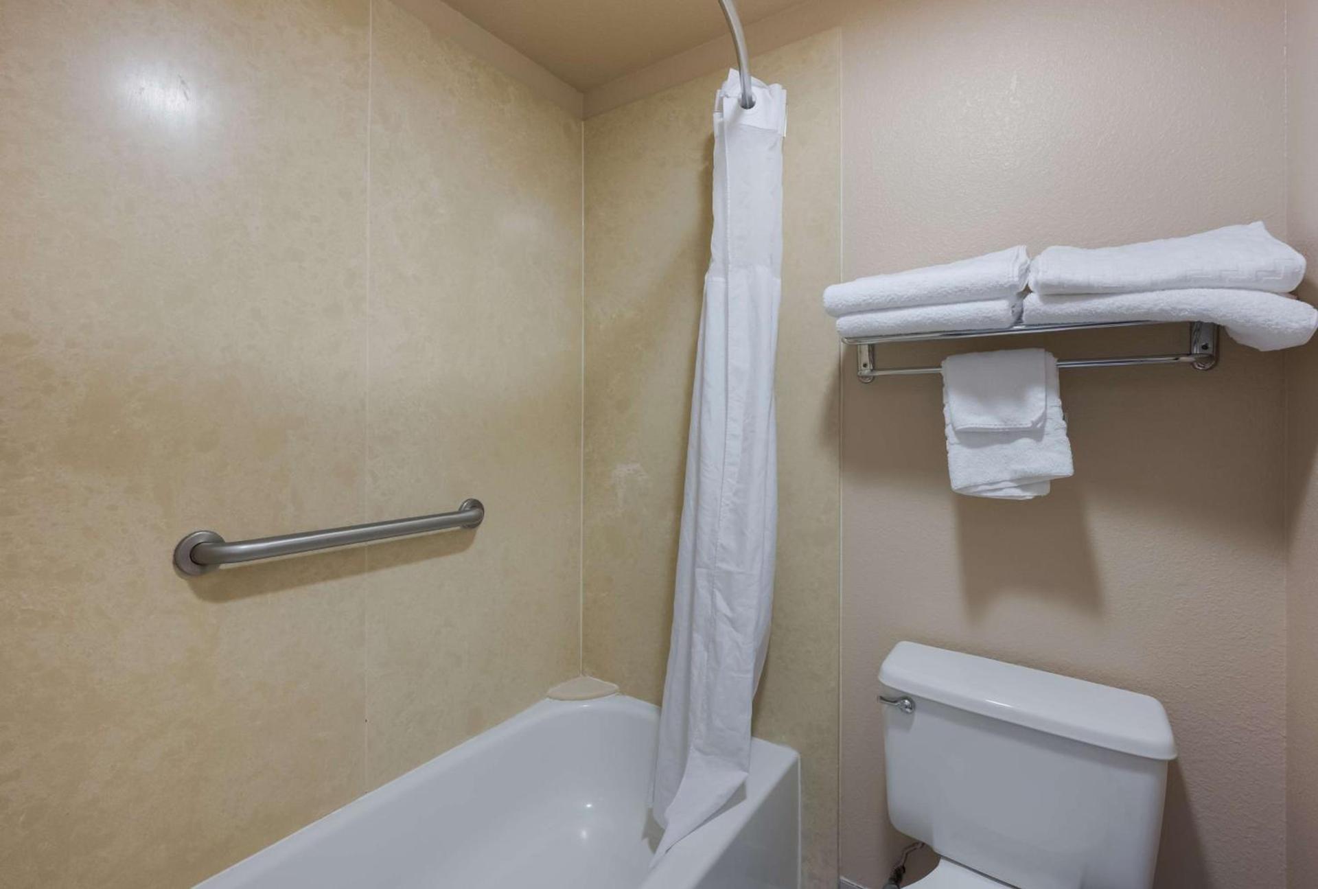 Best Western Bidarka Inn photo 18