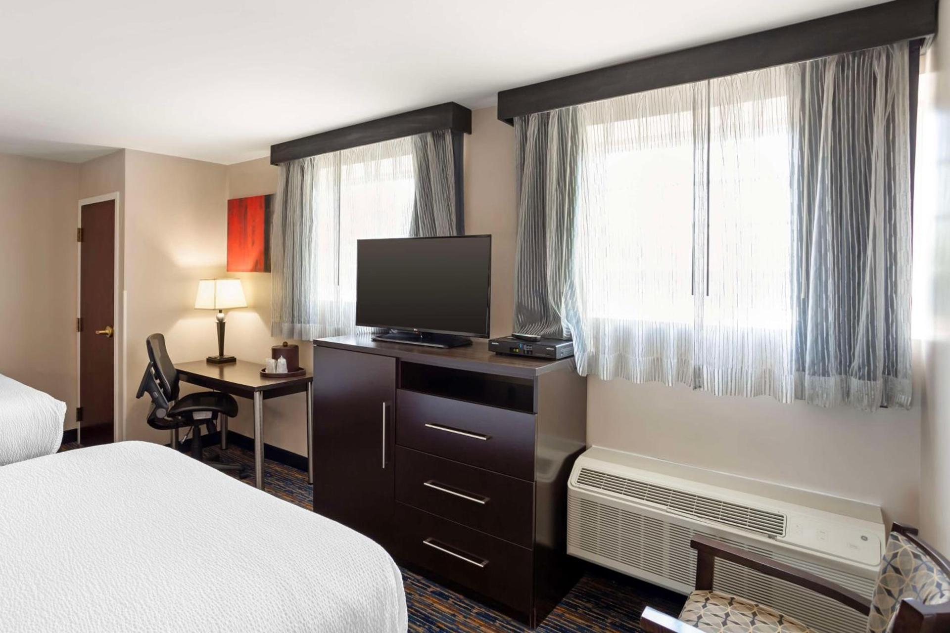 Best Western Plus Fairfield Hotel photo 13