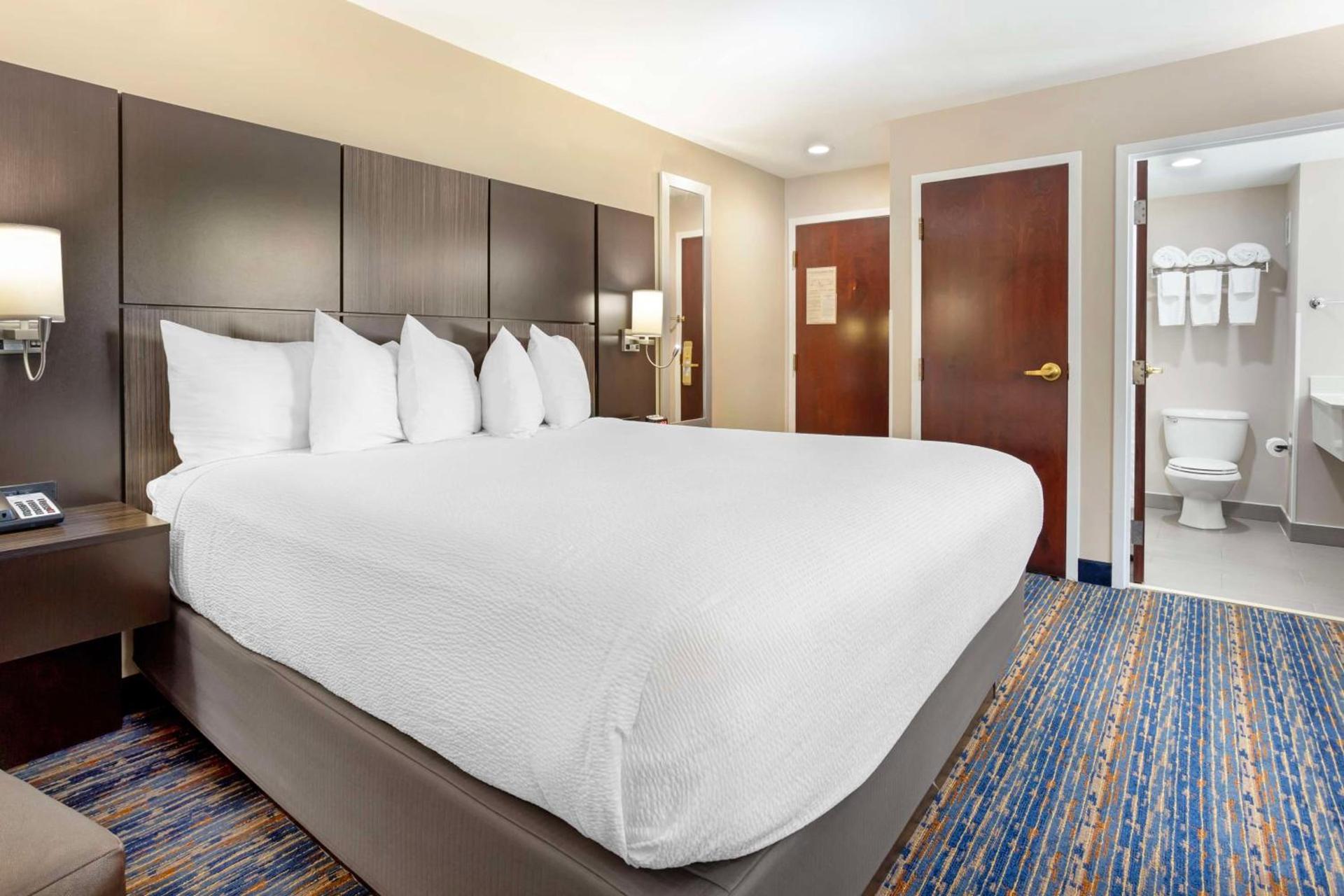Best Western Plus Fairfield Hotel photo 16