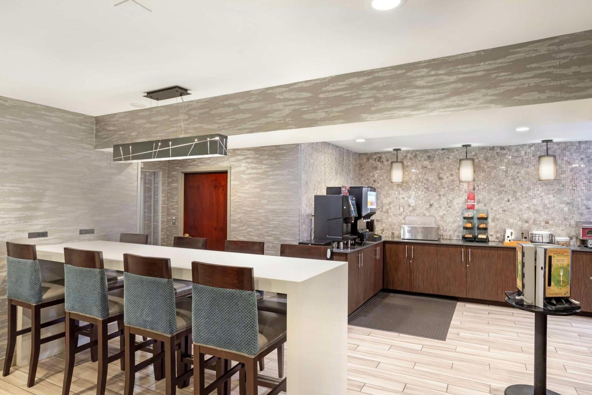 Best Western Plus Fairfield Hotel photo 34