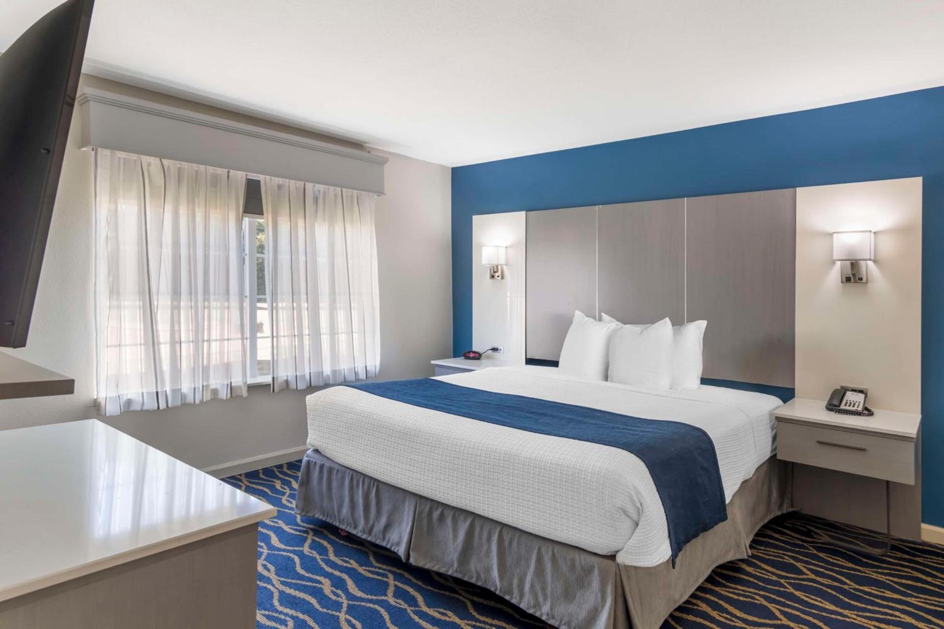 Best Western Plus Lake Lanier Gainesville Hotel & Suites photo 22