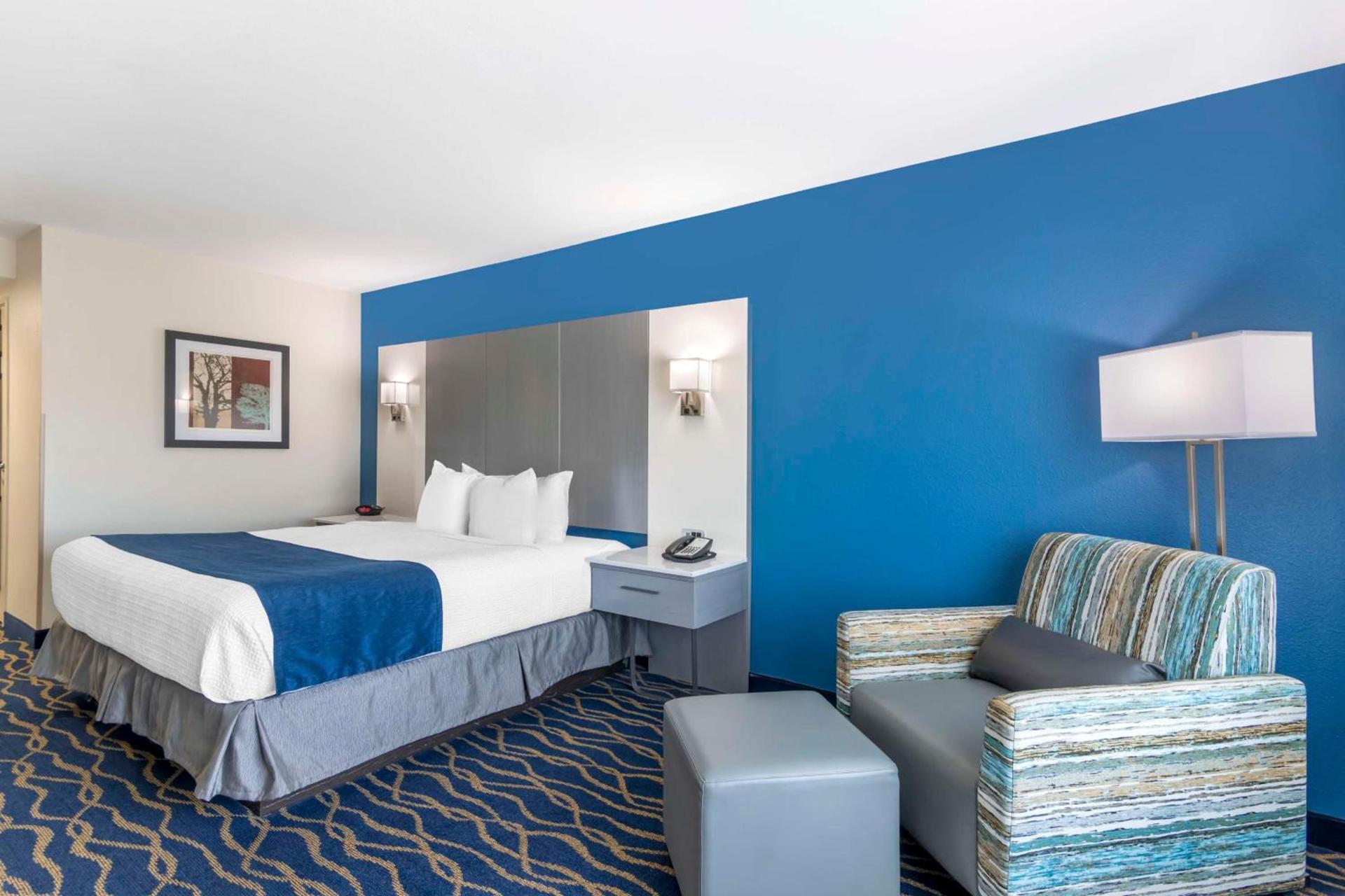 Best Western Plus Lake Lanier Gainesville Hotel & Suites photo 25
