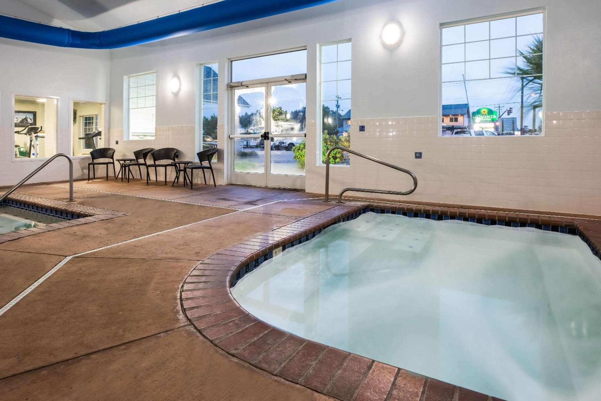 La Quinta by Wyndham Newport photo 10