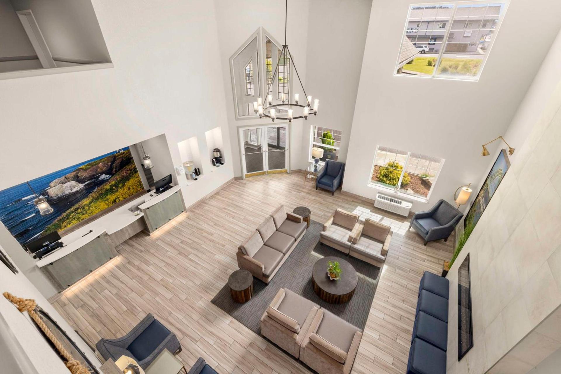 La Quinta by Wyndham Newport photo 5